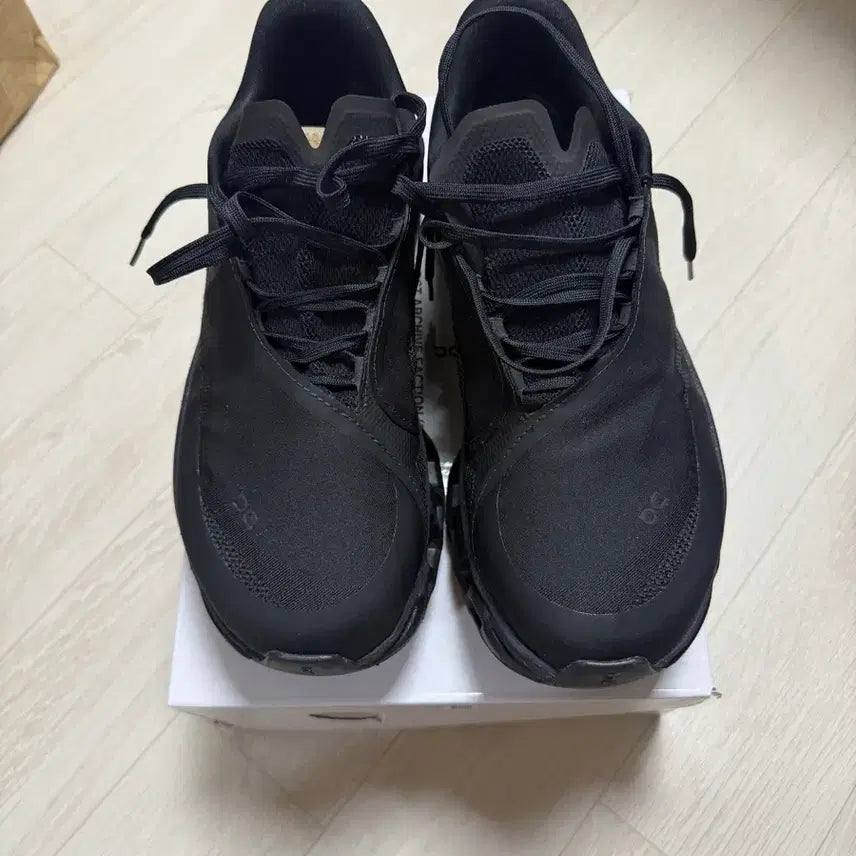 [BUNJANG] On Running x Pap Cloudmonster 2 Black Magnet Sneakers (260) / 온러닝 X 파프 클라우드 몬스터2 블랙마그넷 (260)