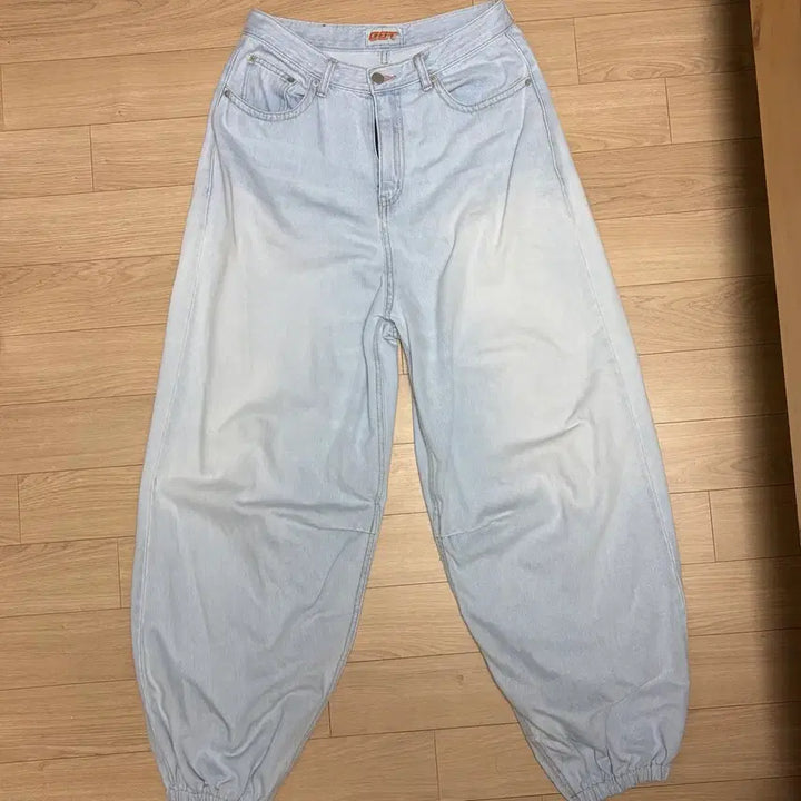 [BUNJANG] Light Wash Wide Leg Baggy Jeans / 연청 와이드 배기팬츠 연청바지