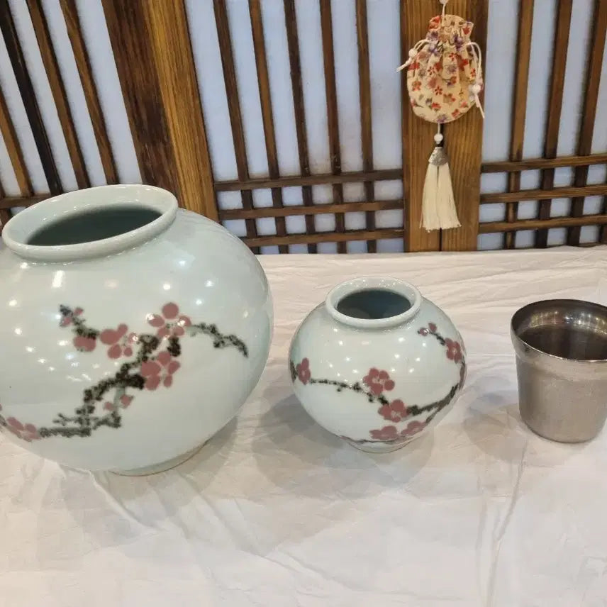 [BUNJANG] Celadon Porcelain Set (Plum Blossom Vase) / 도자기 세트 (매화문 항아리)