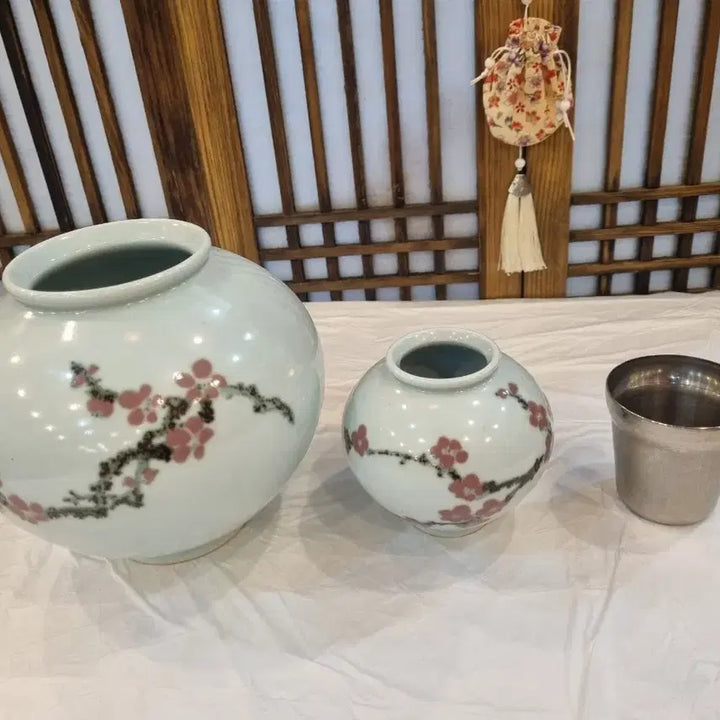 [BUNJANG] Celadon Porcelain Set (Plum Blossom Vase) / 도자기 세트 (매화문 항아리)