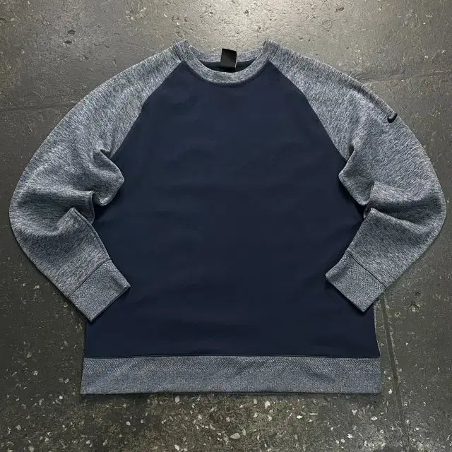[BUNJANG] Nike Dri-FIT Functional Sweatshirt / 105 나이키 드라이핏 기능성 맨투맨