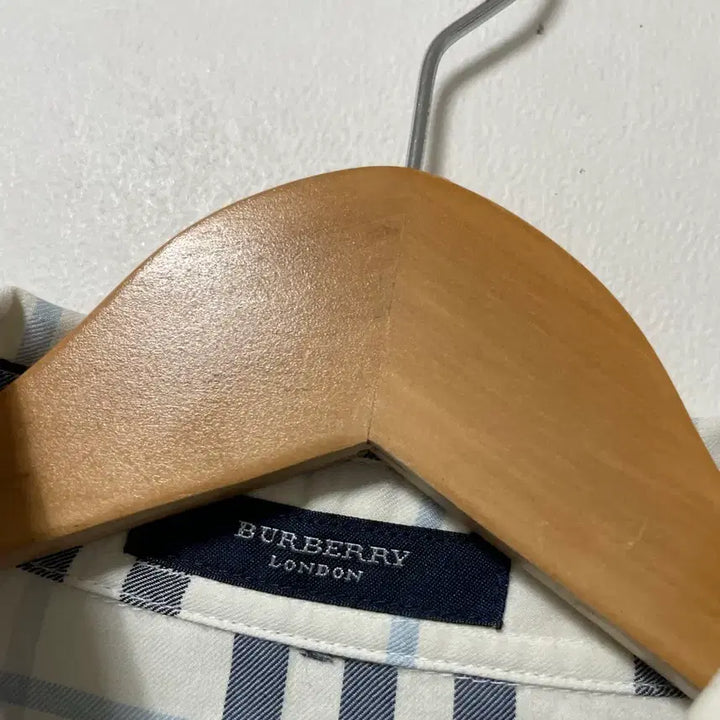 [BUNJANG] 66 Burberry 버버리 올드스쿨 셔츠 남방 정품 / 66 Burberry 버버리 올드스쿨 셔츠 남방 정품