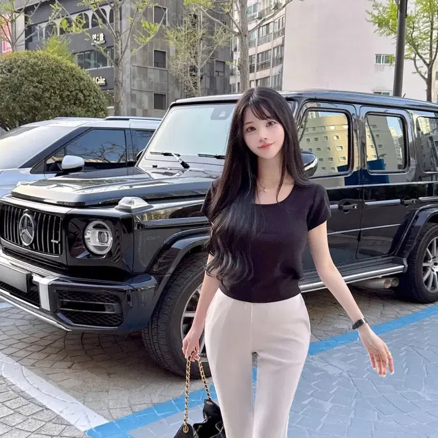 [BUNJANG] 메이윤(MAYOON) 군살삭제핏 반팔니트 블랙 새상품 / 메이윤 군살삭제핏 반팔니트 블랙 새상품
