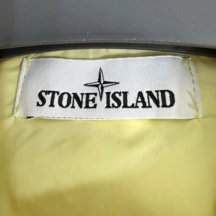 [BUNJANG] Stone Island Skin Touch Nylon TC Hooded Jacket / M) 스톤아일랜드 스킨 터치 나일론 TC 후드 자켓