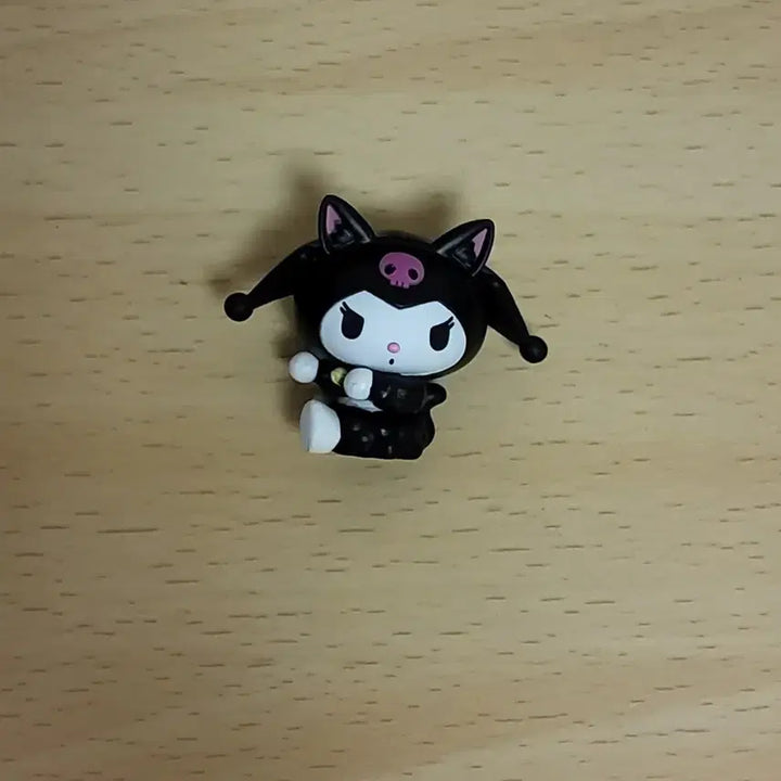 [BUNJANG] Kuromi Gacha Figure / 쿠로미 가챠 피규어 판매