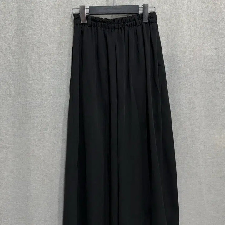 [BUNJANG] GU 9-Button Wide Banding Pants / [M] GU 9부 밴딩 와이드 팬츠 바지