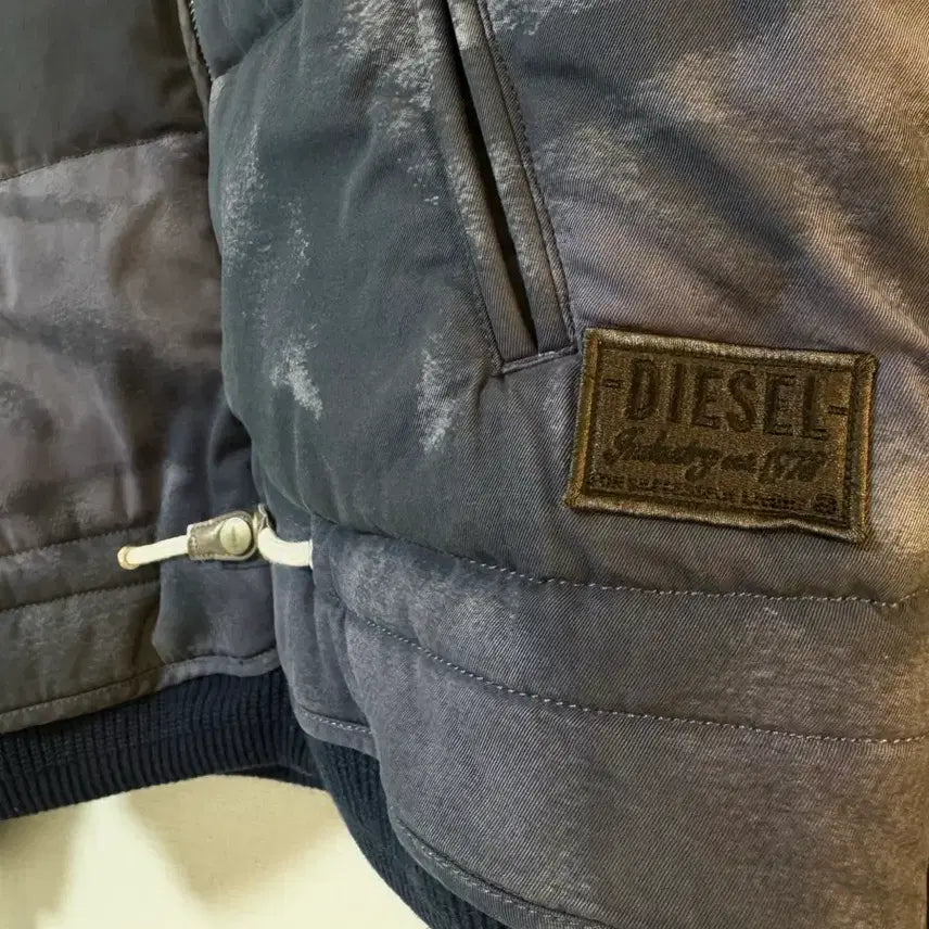[BUNJANG] Diesel Flight Bomber Padded Jacket Navy / [L]Diesel 디젤 플라이트 봄버 패딩 자켓 네이비