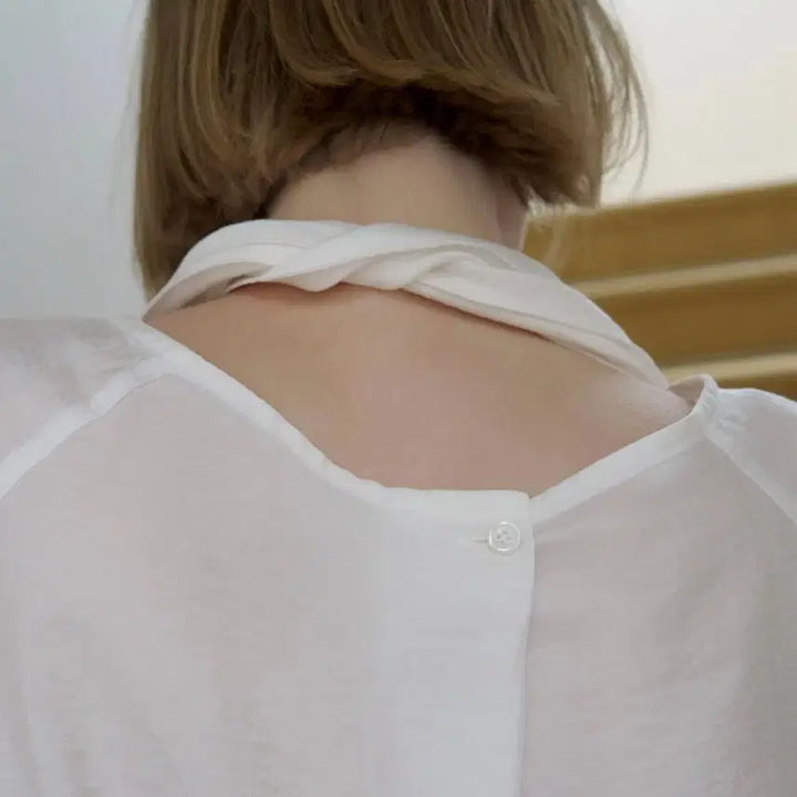 [BUNJANG] [새상품/제품택O] 오브베이지 하이넥 타이블라우스 아이보리 / [새상품/제품택O] 오브베이지 하이넥 타이블라우스 아이보리