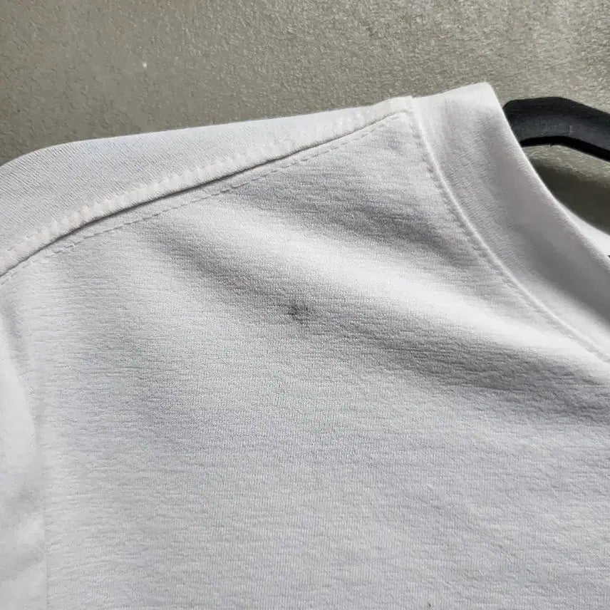[BUNJANG] Columbia White Logo Long Sleeve T-shirt (M) / 컬럼비아 화이트 로고 긴팔티셔츠M