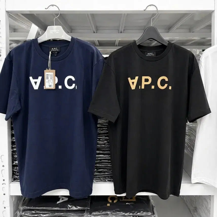 [BUNJANG] A.P.C. V.P.C. Logo Short Sleeve T-Shirt / A.P.C. V.P.C. 로고 반팔 티셔츠. 남녀공용