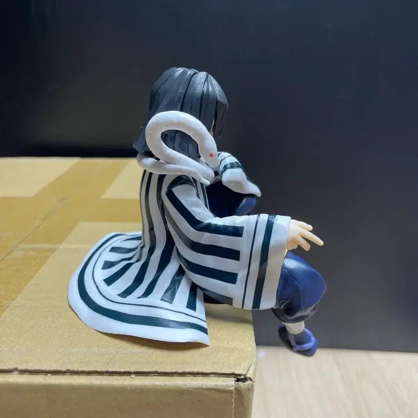 [BUNJANG] Demon Slayer Obanai Iguro Chokonose Figure / 급처!)귀멸의 칼날 이구로 오바나이 초코노세 피규어