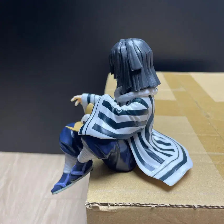 [BUNJANG] Demon Slayer Obanai Iguro Chokonose Figure / 급처!)귀멸의 칼날 이구로 오바나이 초코노세 피규어