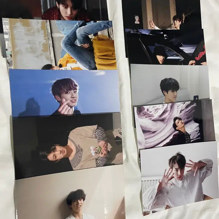 [BUNJANG] 정국 오늘 인화 사진 13장 일괄 포카 방탄 전시회 bts jk / 정국 오늘 인화 사진 13장 일괄 포카 방탄 전시회 bts jk