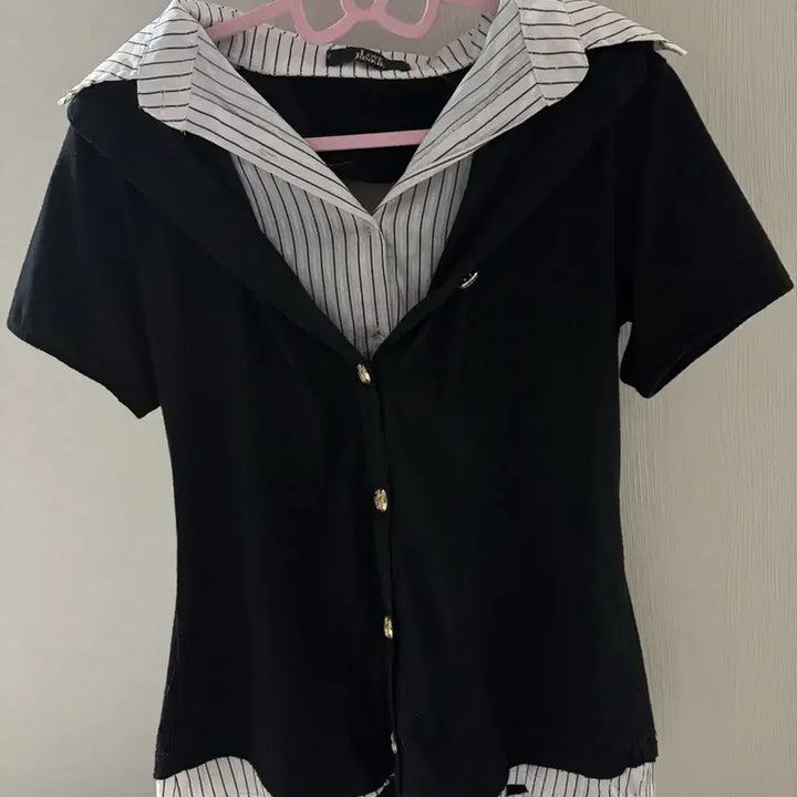 [BUNJANG] Gikchic Stripe Layered Short Sleeve Shirt / 긱시크 오네갸루 스트라이프 레이어드 반팔 셔츠