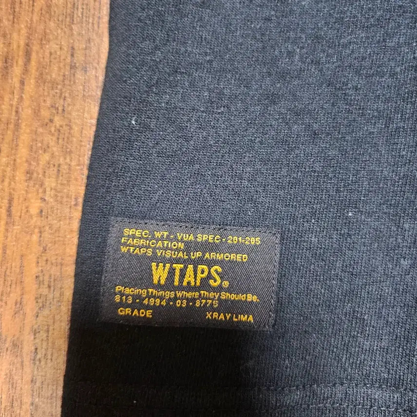 [BUNJANG] WTAPS 블랙 반팔 티셔츠 D로고 / WTAPS 블랙 반팔 티셔츠 D로고