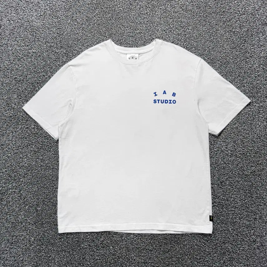 [BUNJANG] IAPP STUDIO Signature Back Big Logo Short Sleeve T-Shirt / Name : 아이앱스튜디오 시그니처 후면 빅로고 반팔 :)