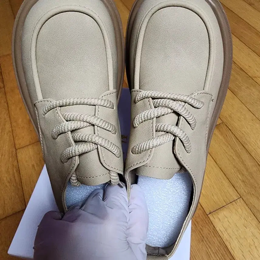 [BUNJANG] 새상품)베이지색 둥근코 옥스포드화 6cm 로퍼구두 240 / 새상품) 6cm 키높이 통굽 로퍼 240 베이지색 둥근코