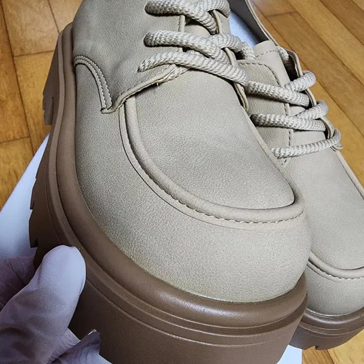 [BUNJANG] 새상품)베이지색 둥근코 옥스포드화 6cm 로퍼구두 240 / 새상품) 6cm 키높이 통굽 로퍼 240 베이지색 둥근코