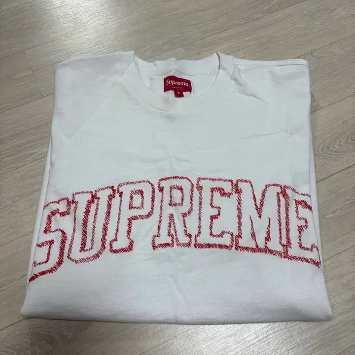 [BUNJANG] Supreme White Embroidered Logo Short Sleeve T-Shirt Size S / 슈프림 화이트 반팔 티셔츠 S