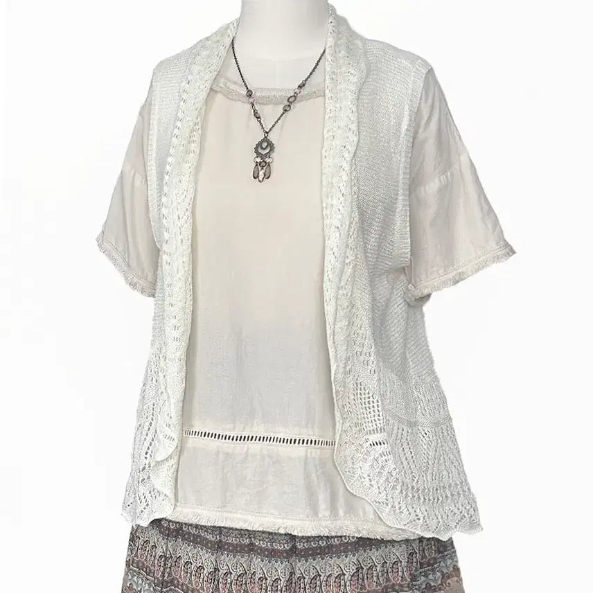 [BUNJANG] Japanese Vintage Punching Ruffle Wave Open Vest (Ivory) / 일본빈티지 펀칭러플물결 오픈베스트조끼 아이보리모리걸하구미룩갸루y2k 히피