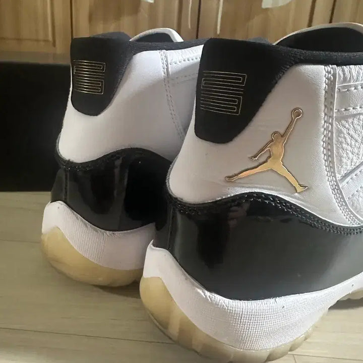 [BUNJANG] Nike Air Jordan 11 Gratitude / 나이키 에어 조던 11 그래티튜드