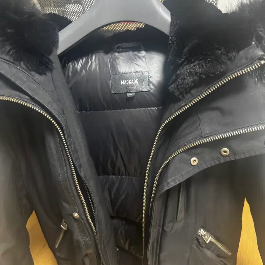 [BUNJANG] Mackage Dixon Gold Trim Padded Jacket / 맥케이지 딕슨 금장 패딩