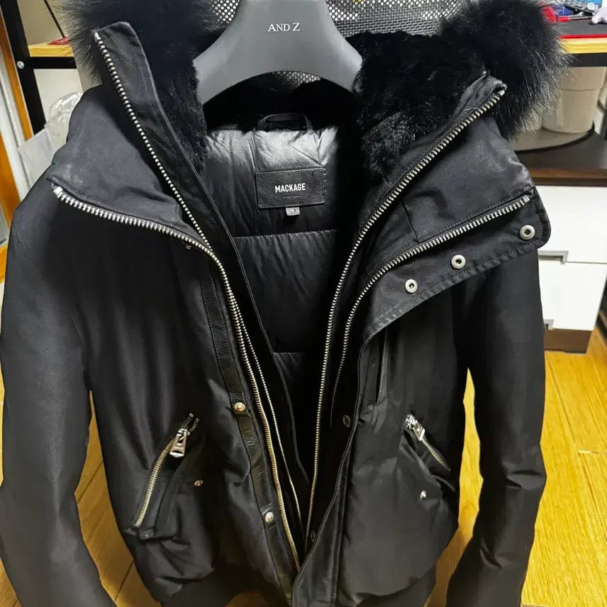 [BUNJANG] Mackage Dixon Gold Trim Padded Jacket / 맥케이지 딕슨 금장 패딩