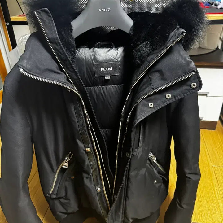 [BUNJANG] Mackage Dixon Gold Trim Padded Jacket / 맥케이지 딕슨 금장 패딩