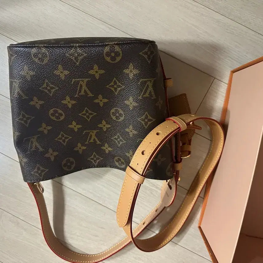 [BUNJANG] Louis Vuitton Bag / LV 새상품 가방 팔아요