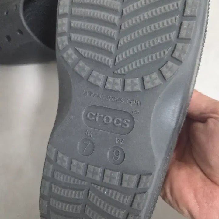 [BUNJANG] Crocs Slippers Black (Size 7-9) / 크록스 슬리퍼 블랙7-9
