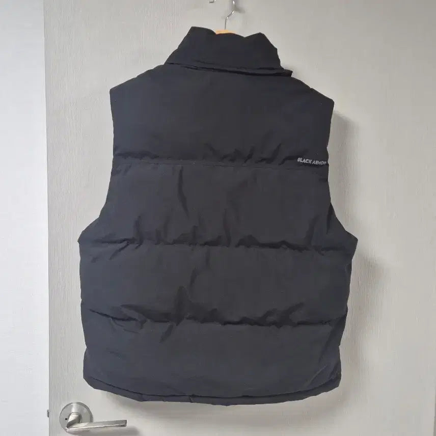 [BUNJANG] Black Armor Padded Vest / 블랙아머 패딩조끼 105