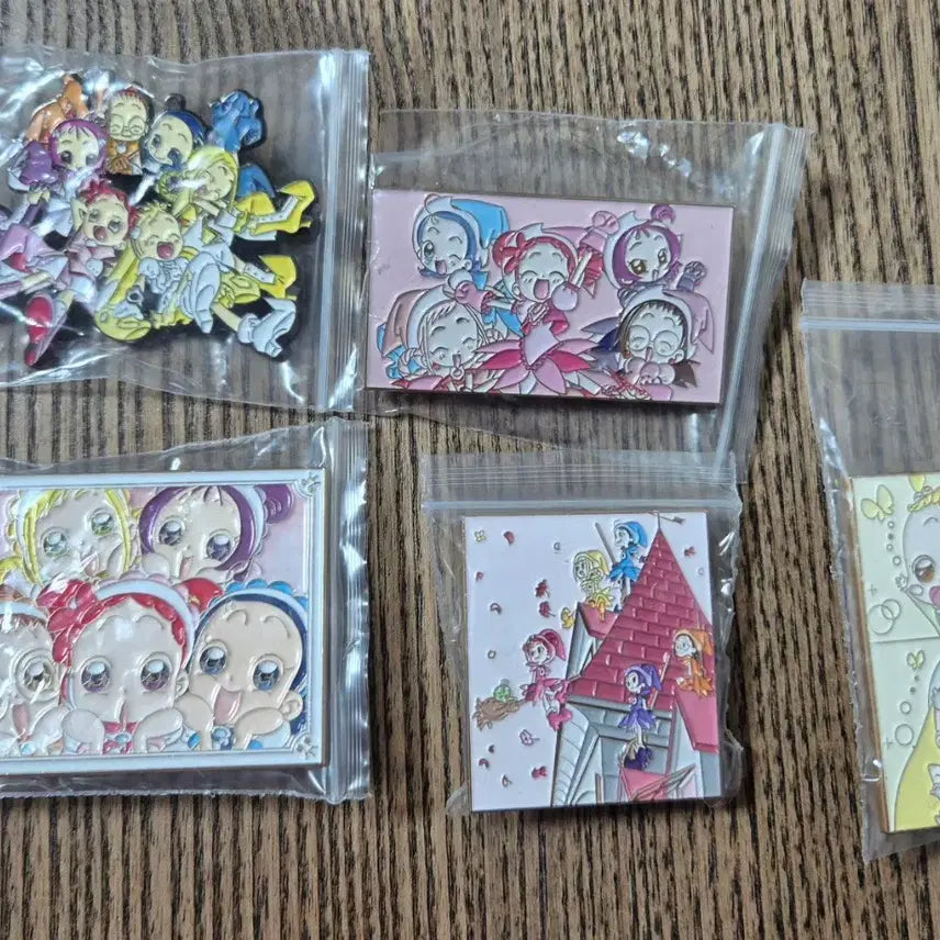 [SOLD OUT] 꼬마마법사레미 금속뱃지 판매합니다!!
