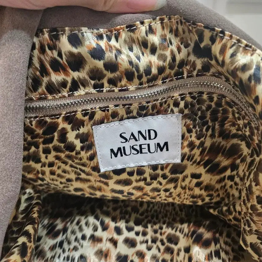 [BUNJANG] Sand Museum Hobo Bag / 샌드뮤지엄 호보백