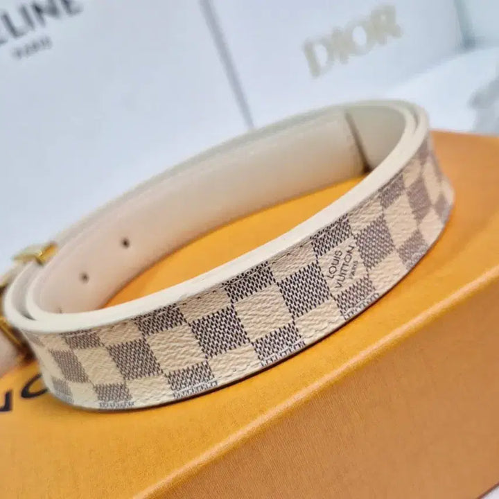 [BUNJANG] Louis Vuitton Damier Azur Gold Buckle Belt / (정품)루이비통 다미에 아주르 LV로고 금장 골드 벨트 허리띠 M9268