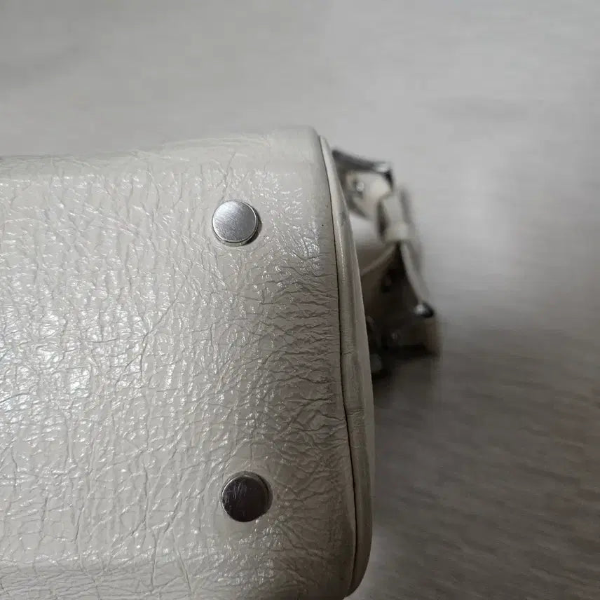 [BUNJANG] Minitmute Brett Bag Mu Ivory Crossbody Bag / 미닛뮤트 브렛백 뮤아이보리 단종템 판매합니다