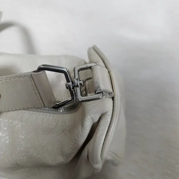 [BUNJANG] Minitmute Brett Bag Mu Ivory Crossbody Bag / 미닛뮤트 브렛백 뮤아이보리 단종템 판매합니다