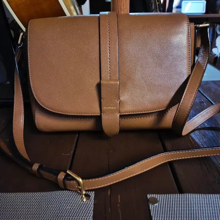 [BUNJANG] Beanpole Leather Crossbody Bag / 빈폴 가죽 크로스백