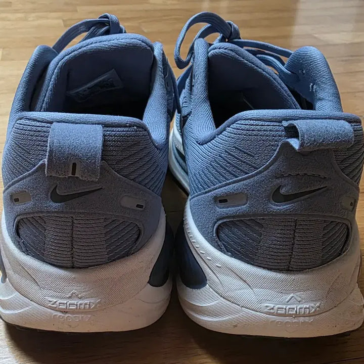 [BUNJANG] Nike Vomero 18 Running Shoes Size 280 / 나이키 보메로 18 러닝화 280 사이즈