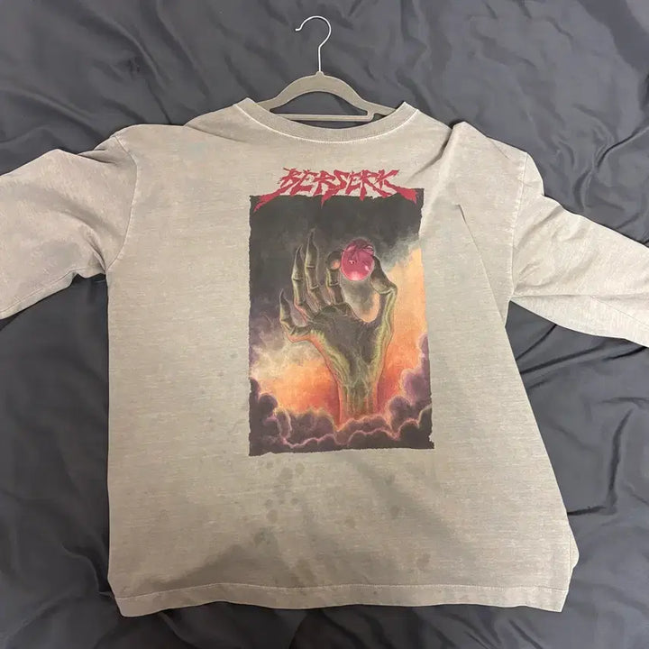 [BUNJANG] Polytelu Berserk Long Sleeve Gray / 4) 폴리테루X베르세르크 롱슬리브 그레이