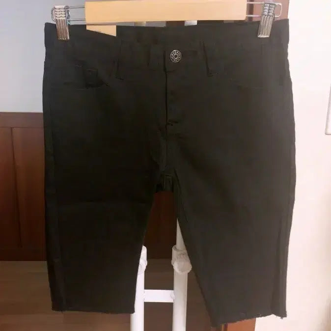 [BUNJANG] 5-Length Black Pants (Size S) / (새상품) 5부