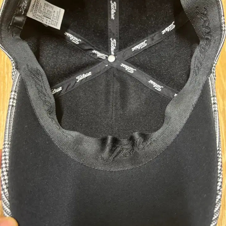 [SOLD OUT] 새 상품 급 ) 타이틀리스트 체크무늬 볼캡 모자