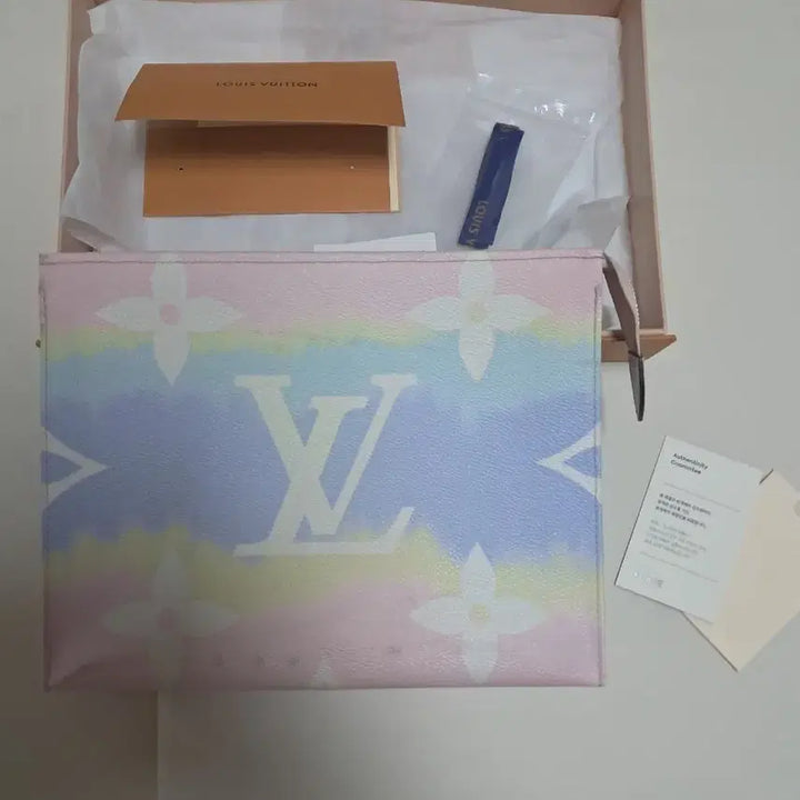 [BUNJANG] Louis Vuitton Monogram Pastel Toilet 26 Pouch / 루이비통 모노그램 파스텔 토일렛 26