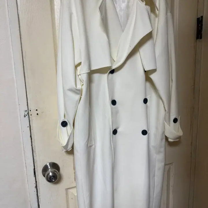[BUNJANG]  Maysome White Trench Coat (Size 55-77) / 메이썸 화이트 트렌치 코트 size 55-77