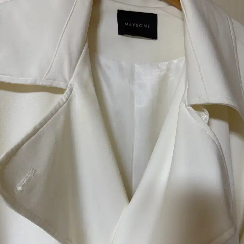 [BUNJANG]  Maysome White Trench Coat (Size 55-77) / 메이썸 화이트 트렌치 코트 size 55-77