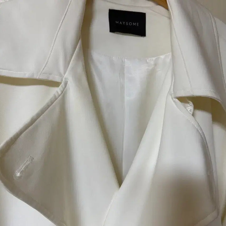 [BUNJANG]  Maysome White Trench Coat (Size 55-77) / 메이썸 화이트 트렌치 코트 size 55-77