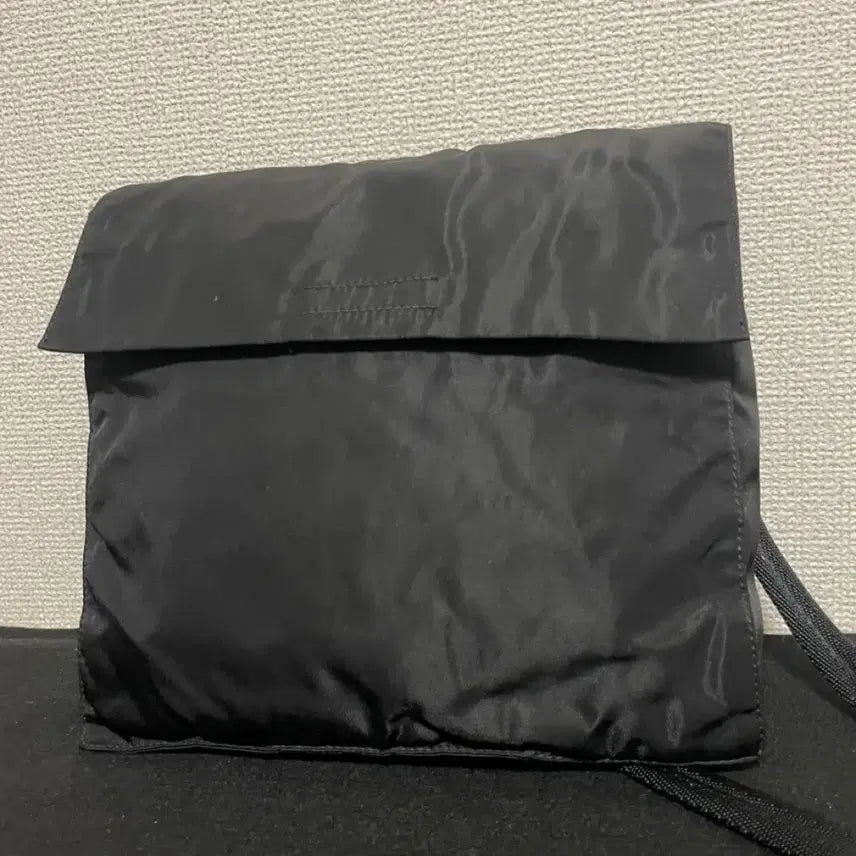 [SOLD OUT] 프라다 블랙 포코노 나일론 크로스백