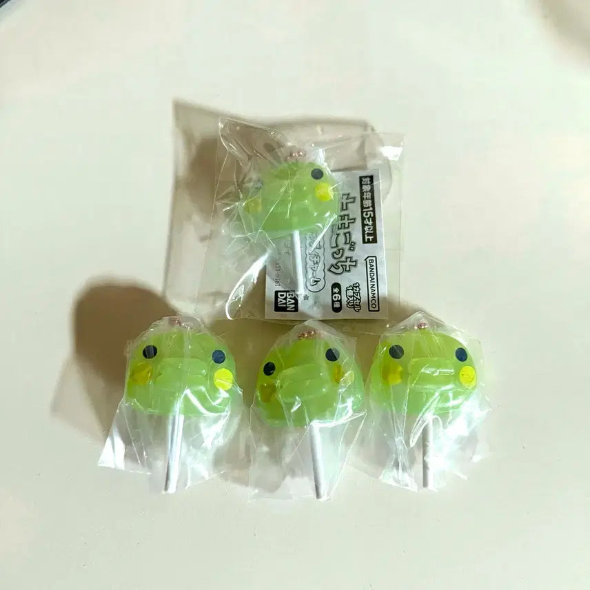 [BUNJANG] Tamagotchi Candy Gacha Guchipachi / 다마고치 캔디 가챠 구치파치