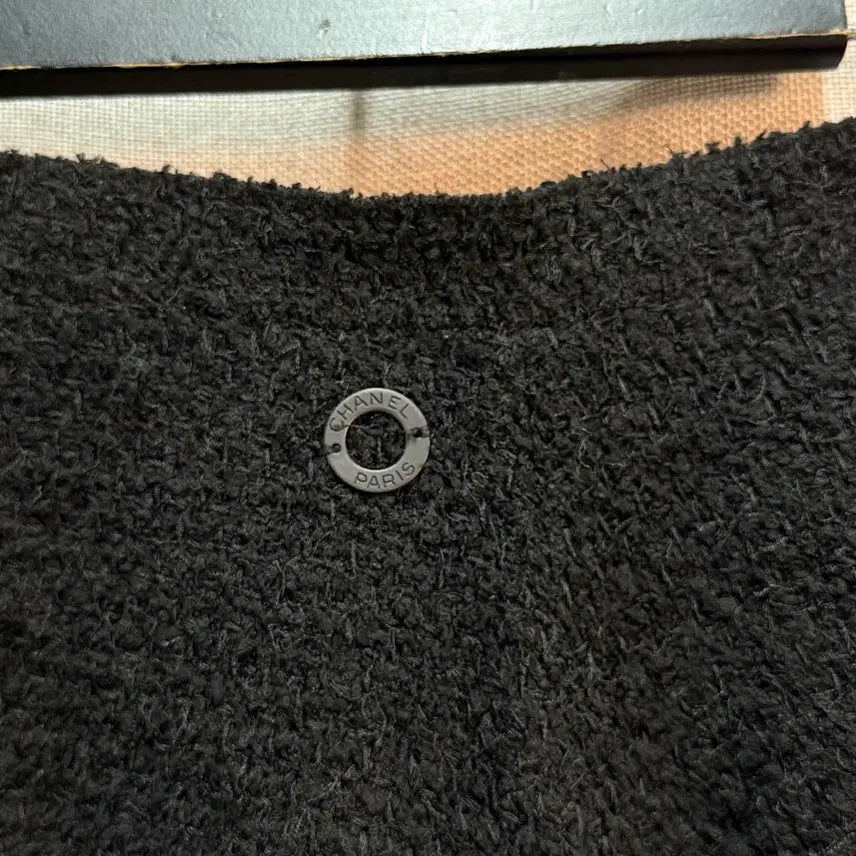 [BUNJANG] Chanel 00T Bouclé Tweed Skirt with Silk Lining / [정품] 샤넬(CHANEL) 00T 실크 라이닝 부클레 트위드 스커트