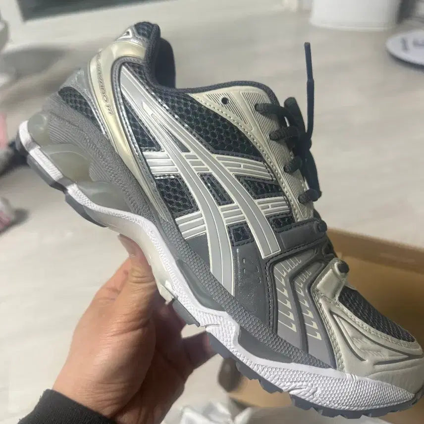 [BUNJANG] Asics Gel-Kayano 14 Obsidian Grey Sneakers / 아식스 젤카야노 14 옵시디언 그레이 270