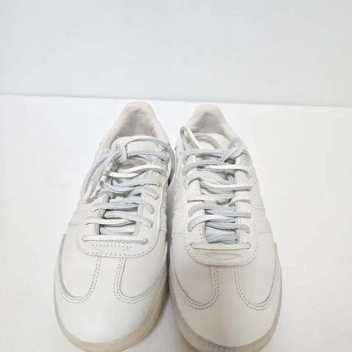 [BUNJANG] Adidas x Pharrell Williams Samba White Sneakers / 아디다스 x 퍼릴 윌리엄스 삼바 화이트 235사이즈